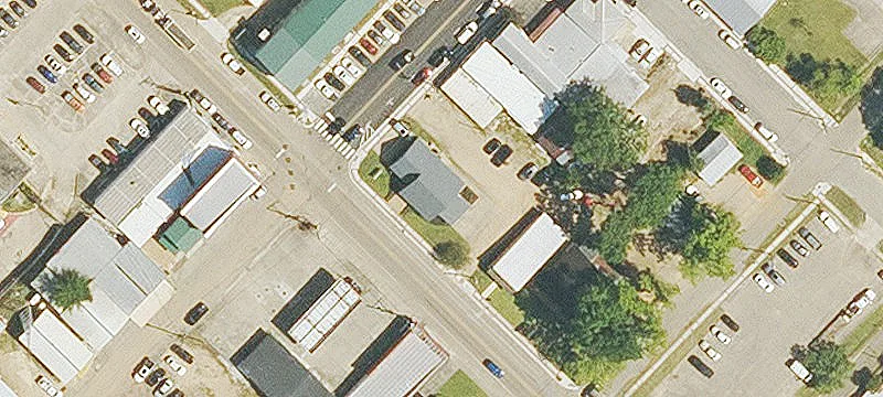 1027 Main St