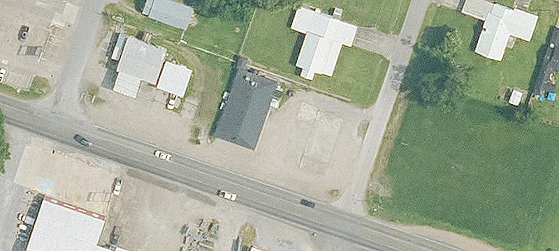 706 Veterans Meml Dr