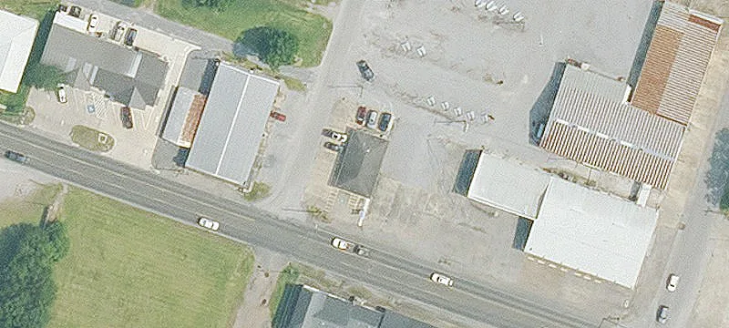 418 Veterans Meml Dr