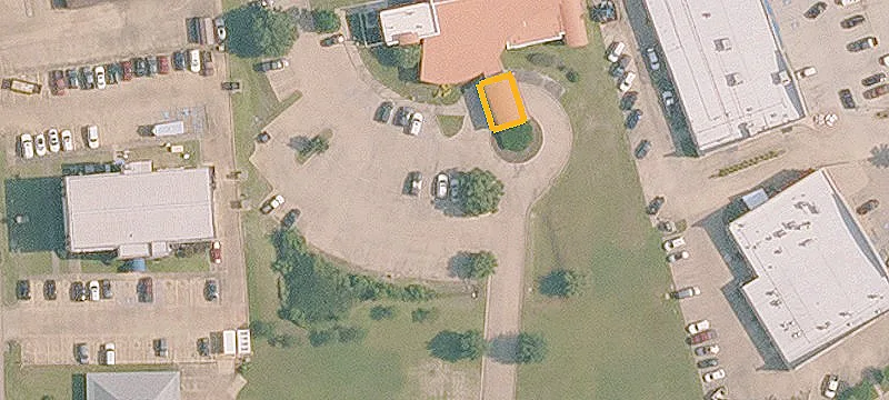 2005 Landry Dr