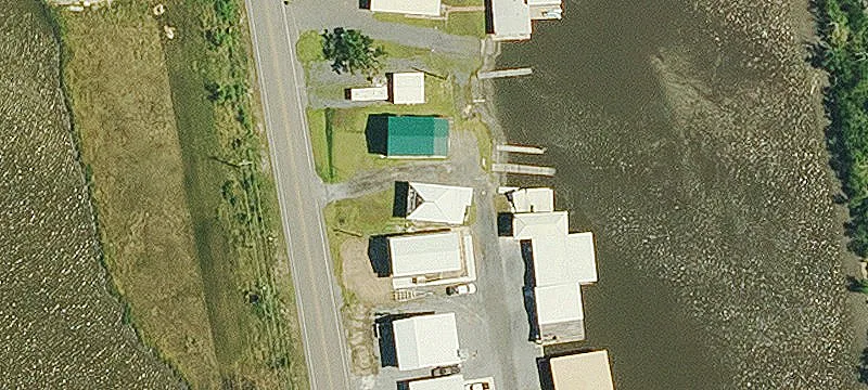 7426 Edgewater Dr