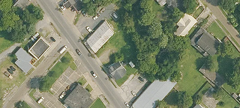 1440 Main St