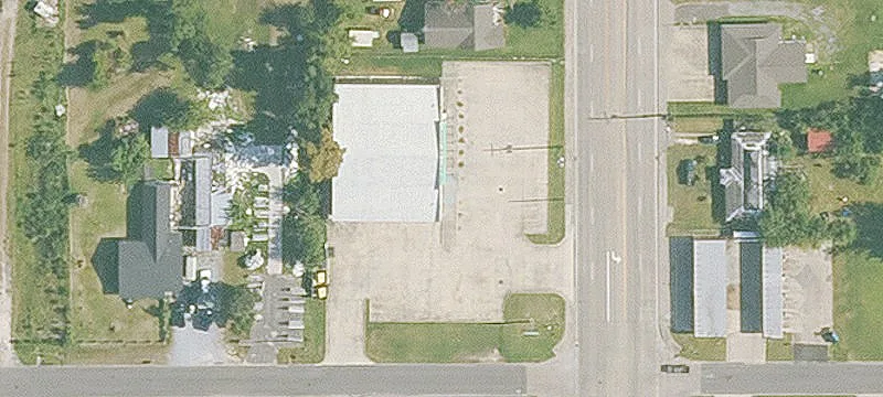 2305 Sampson St