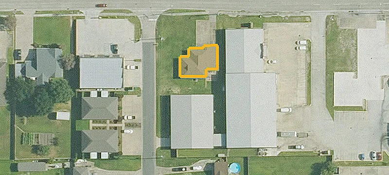 4001 Maplewood Dr