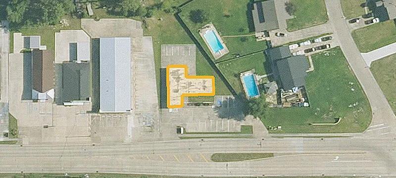 2100 Maplewood Dr