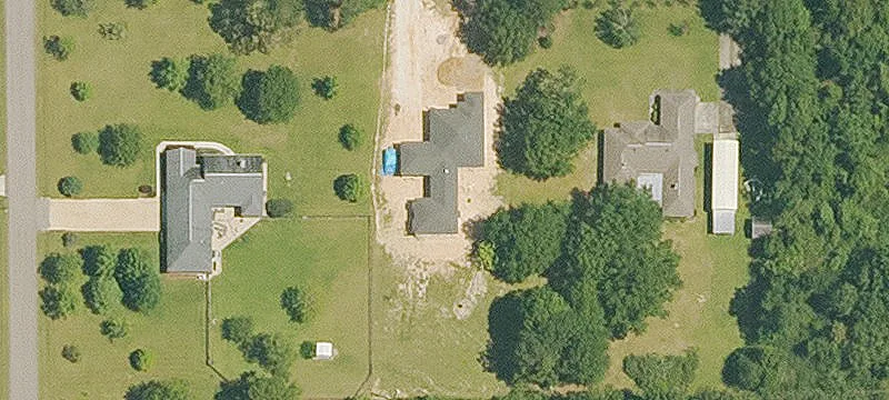 305 Chenel St