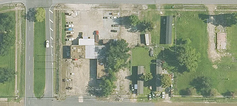1121 Main St
