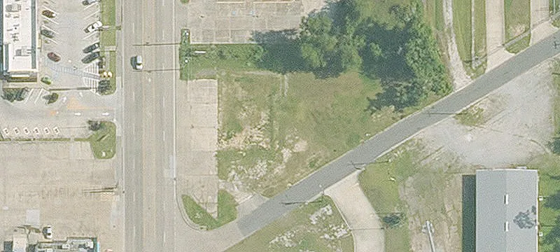 1600 Sampson St