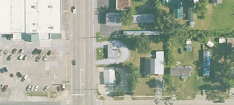 2002 Sampson St