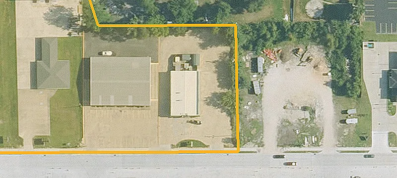2590 Maplewood Dr