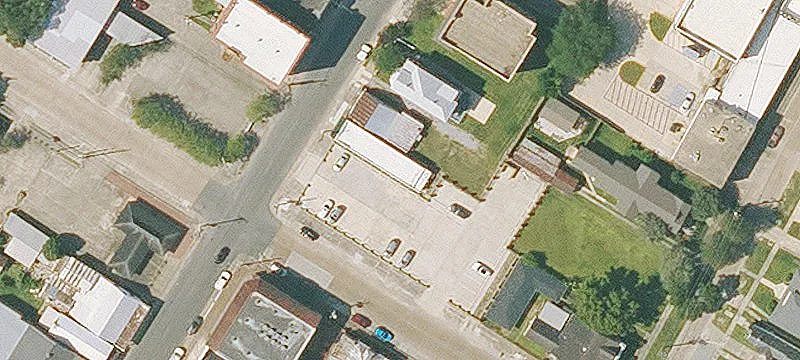 121 Railroad Ave