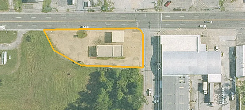 613 Napoleon St