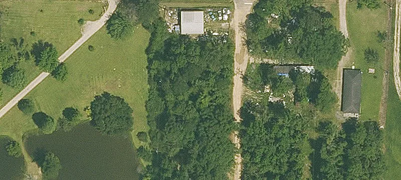 Log Cabin Ln, LA