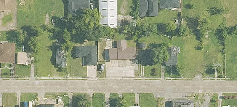 2439 Ml St