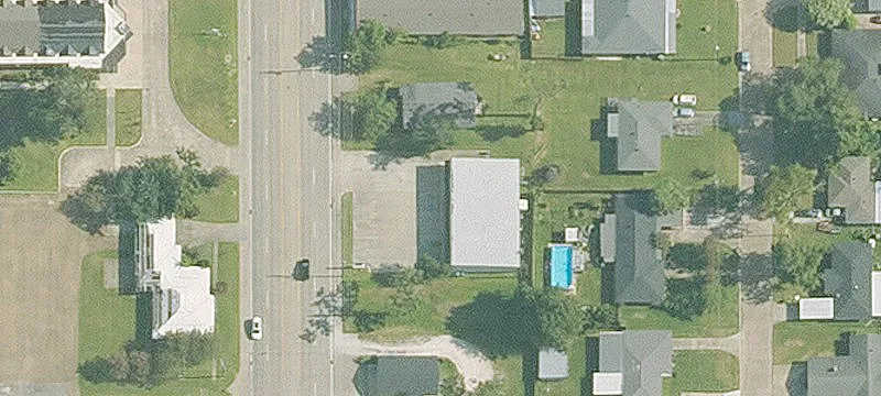 1306 Sampson St
