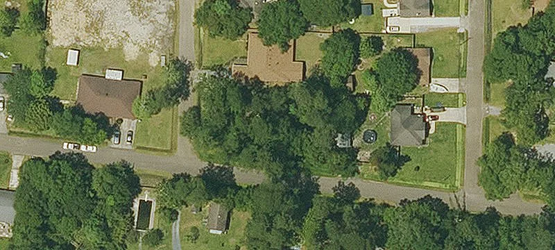Lacombe, LA 70445