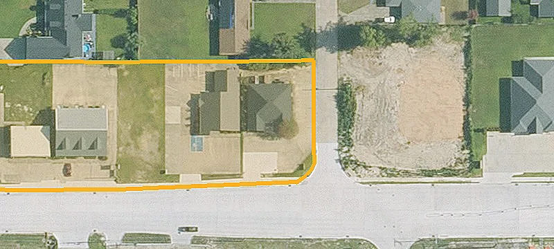 2950 Maplewood Dr
