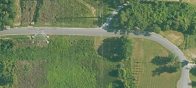 1402 Edwards Rd