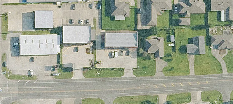 832 University Dr