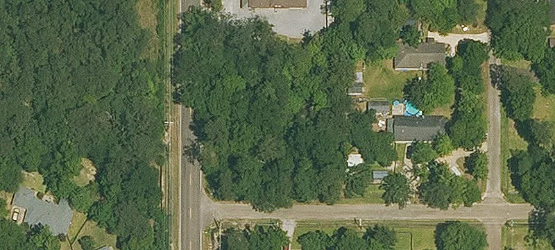 Leonard Ave