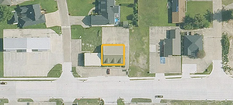 2904 Maplewood Dr