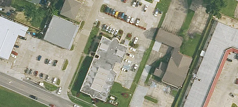 100 Riv Oaks Dr