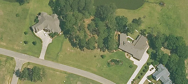 919 Camphill Dr
