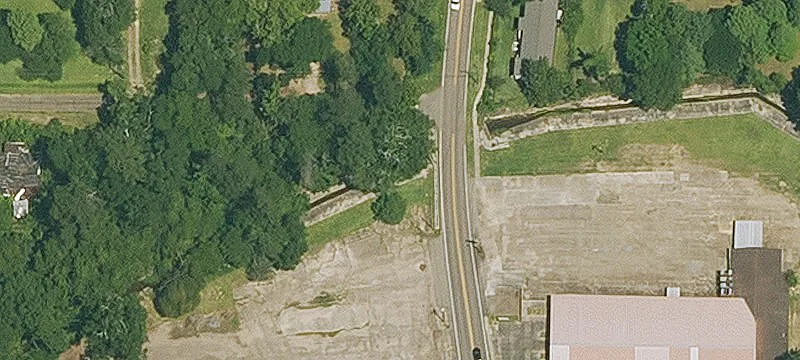 401 Riv Rd