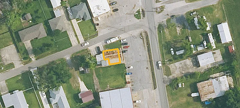 15683 Riv Rd