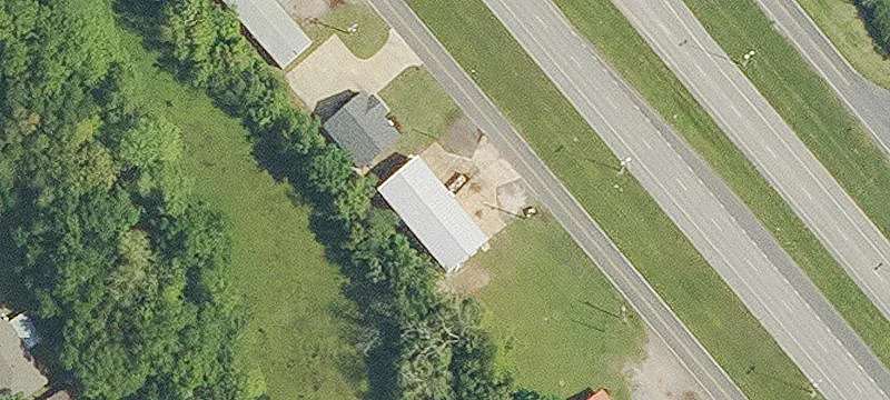 5022 Macarthur Dr