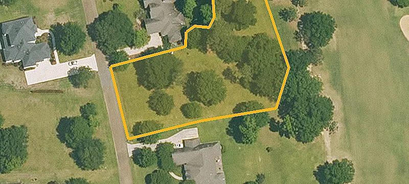 753 Plantation Dr