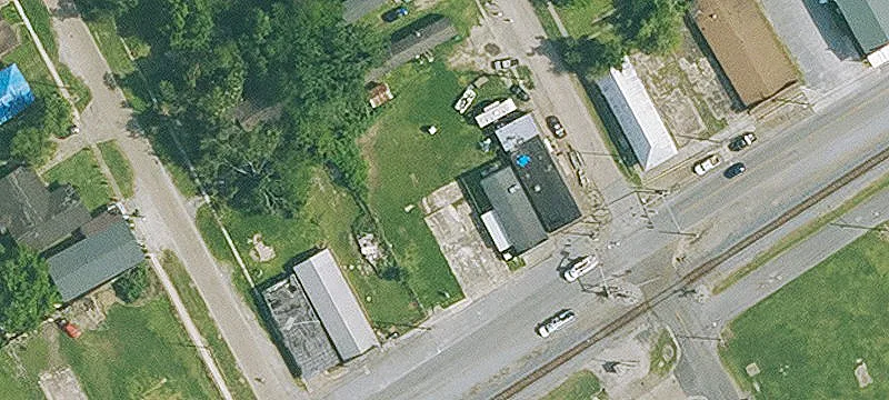 2112 Main St