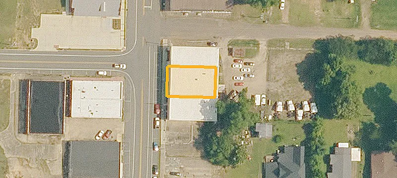 2462 Main St