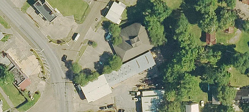 215 Ralph Darden Memorial Pkwy