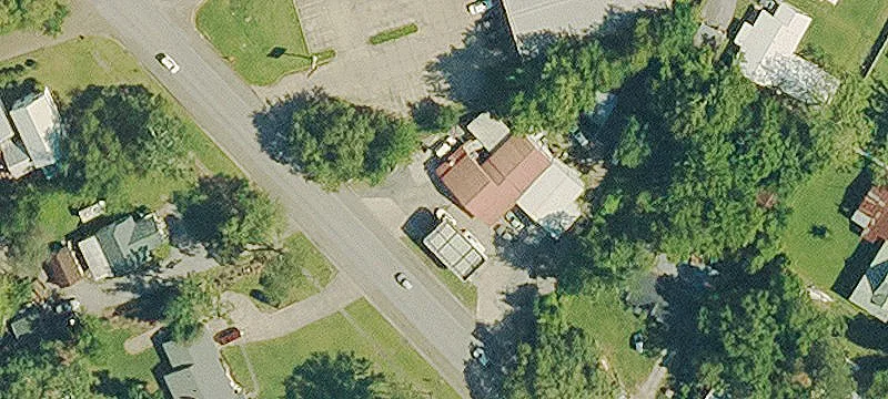 906 Main St