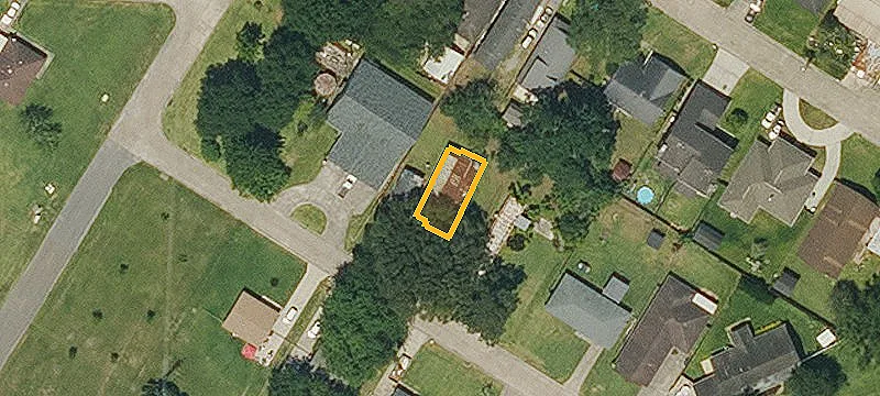 104 Gladys St
