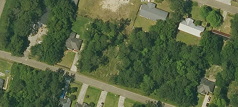 Lacombe, LA 70445