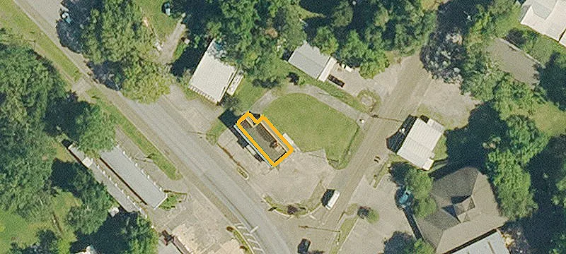 900 Main St