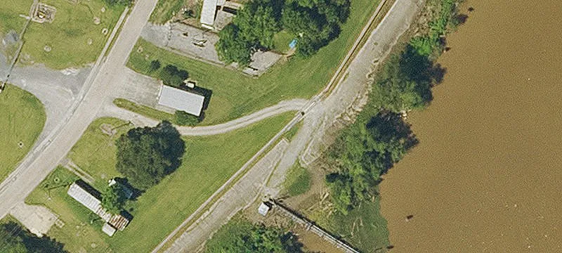 1842 Riv Rd