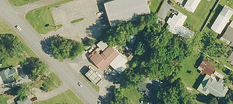 906 Main St