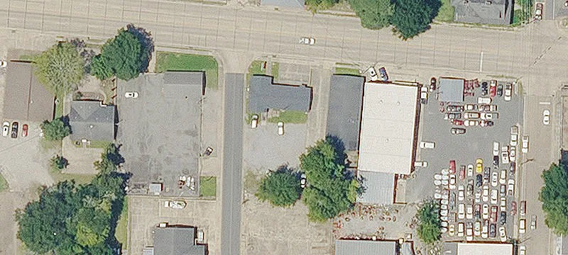 6587 Main St