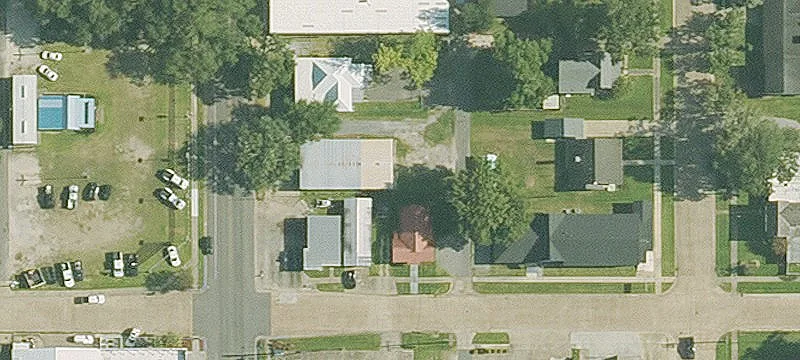 110 4th St