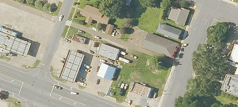 2 Oak St
