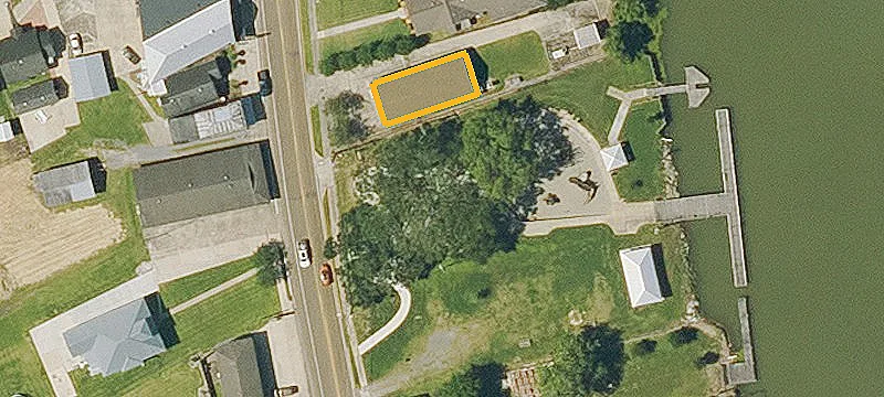 1116 Main St
