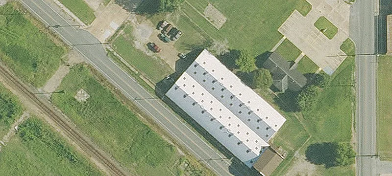 418 Railroad Ave