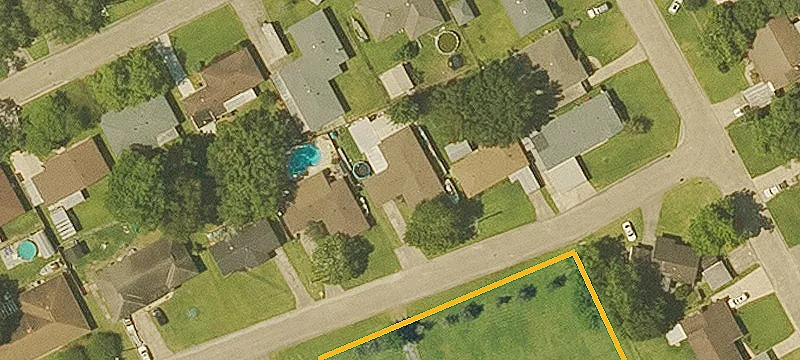 706 Boudreaux St