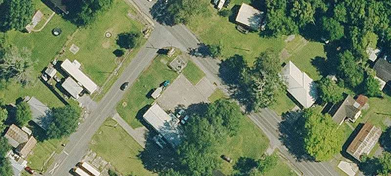 21425 Hwy 182nd W
