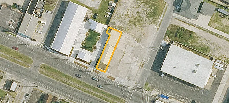 6621 Saint Claude Ave