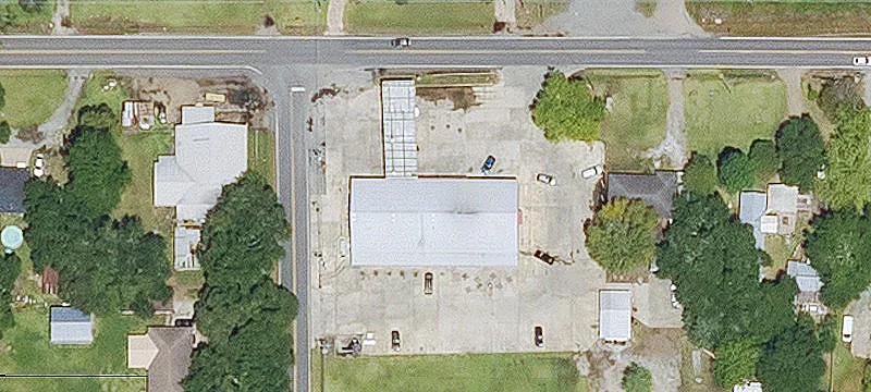 2824 Main St