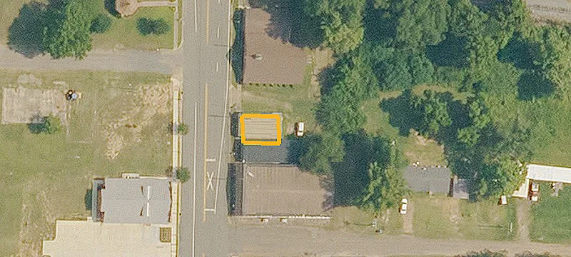 2526 Main St